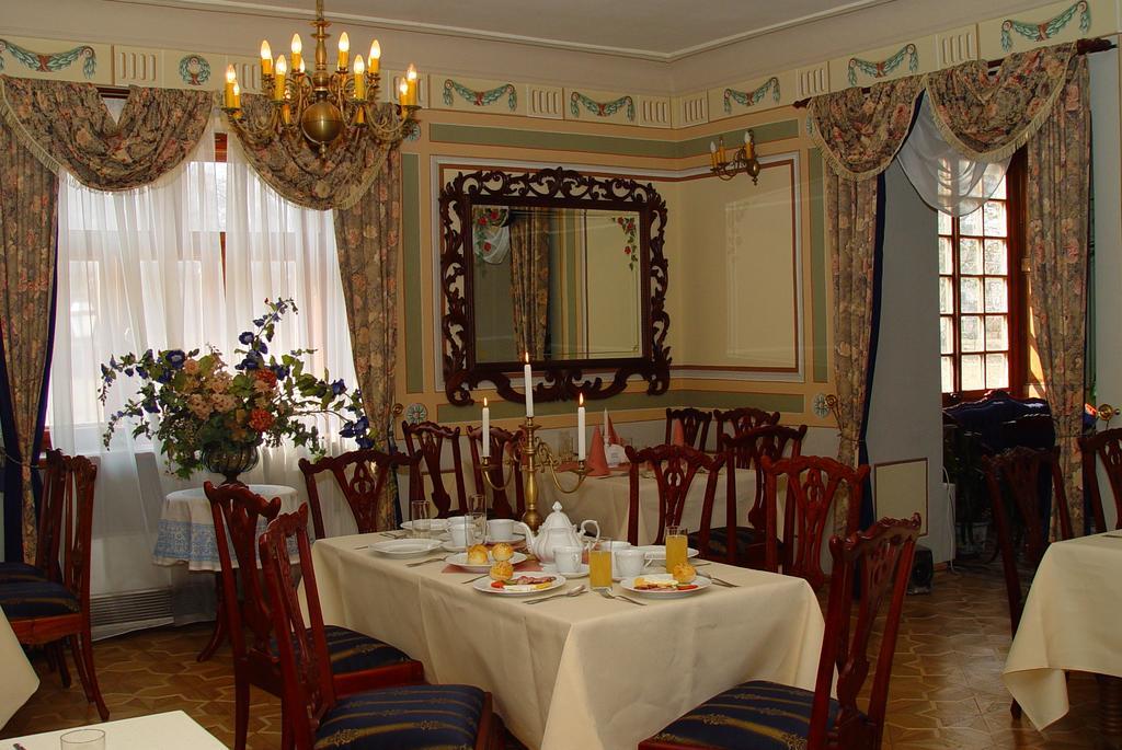 Ostoya Inn & Granary Jasionka Esterno foto